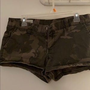 Hurley camo shorts